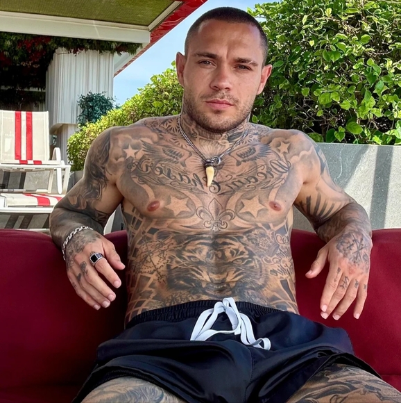 Meet your Posher, Bryan - Picture 1 of 1